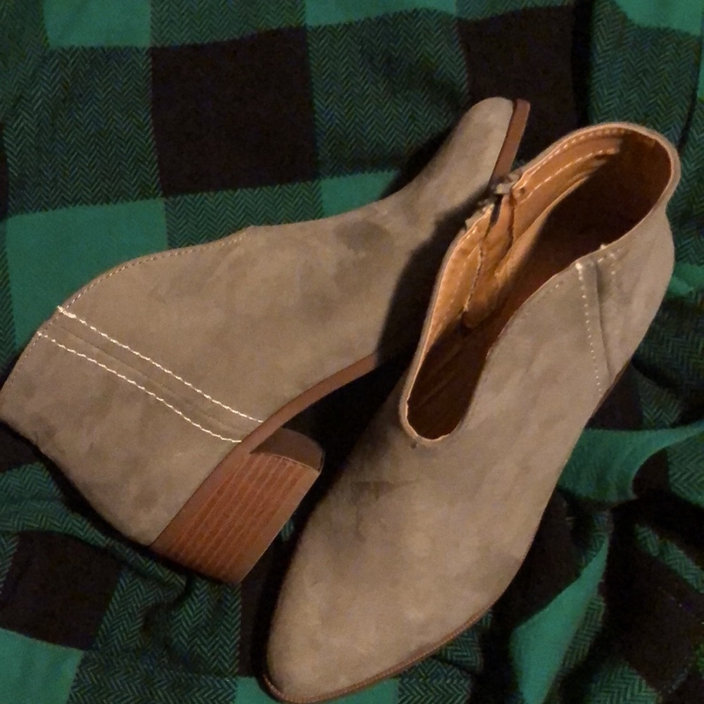 Ankle boots